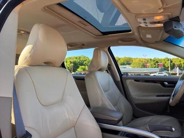 2002 Volvo V70 XC