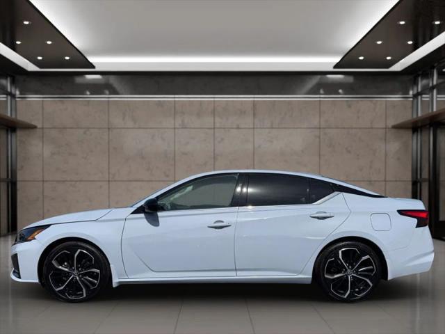 2023 Nissan Altima SR FWD