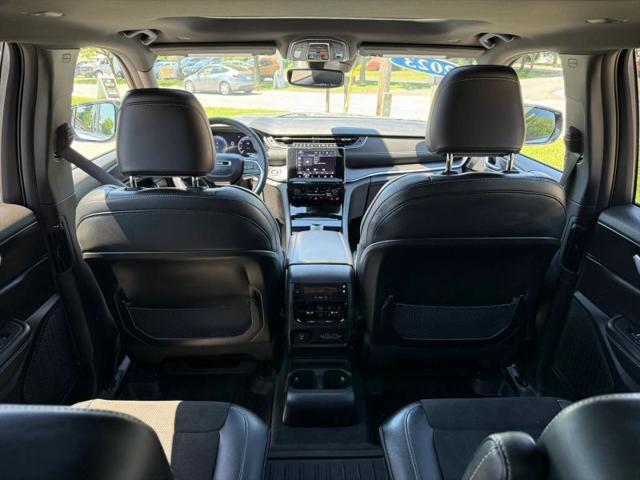 2023 Jeep Grand Cherokee L Altitude 4x4
