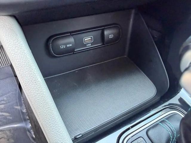 2022 Kia Niro Plug-In Hybrid LXS