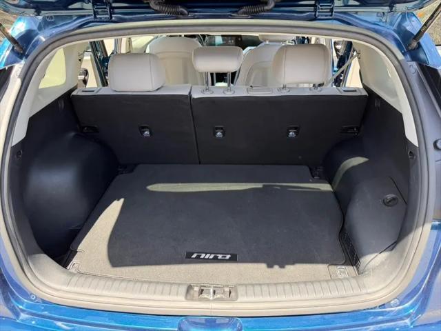 2022 Kia Niro Plug-In Hybrid LXS