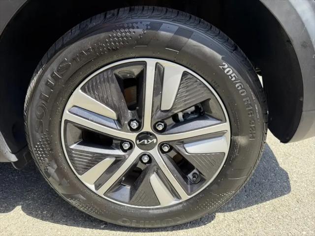 2022 Kia Niro Plug-In Hybrid LXS