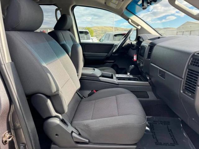 2012 Nissan Titan SV