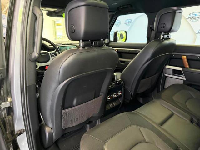 2023 Land Rover Defender 130 X-Dynamic SE