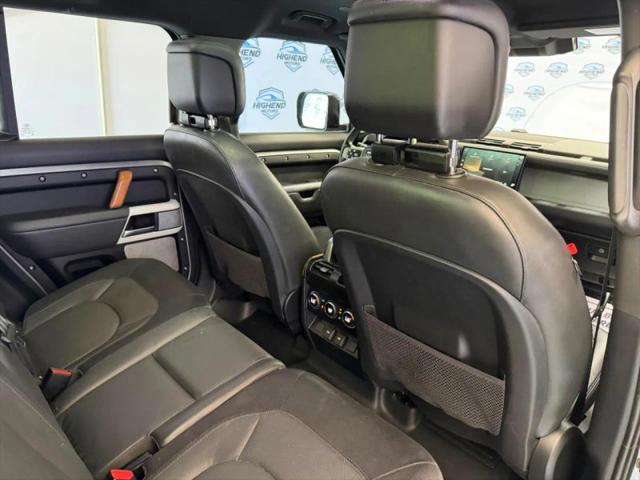 2023 Land Rover Defender 130 X-Dynamic SE