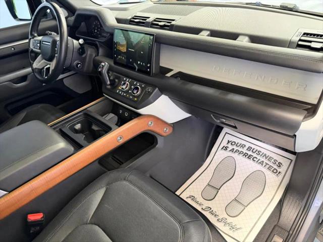 2023 Land Rover Defender 130 X-Dynamic SE