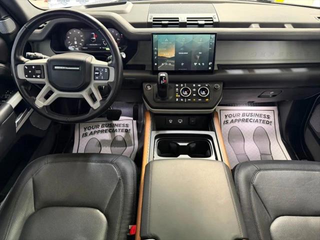 2023 Land Rover Defender 130 X-Dynamic SE