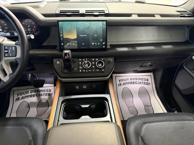 2023 Land Rover Defender 130 X-Dynamic SE