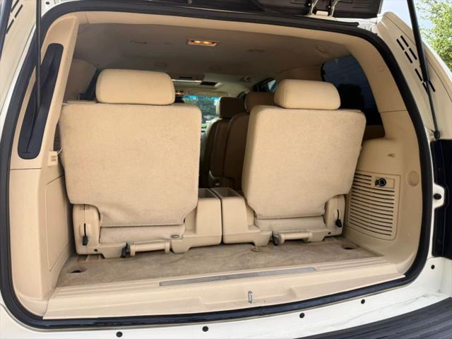2008 Cadillac Escalade Standard