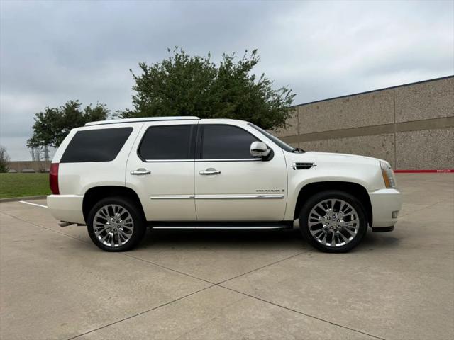 2008 Cadillac Escalade Standard