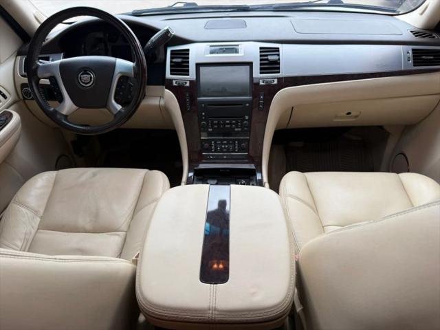 2008 Cadillac Escalade Standard