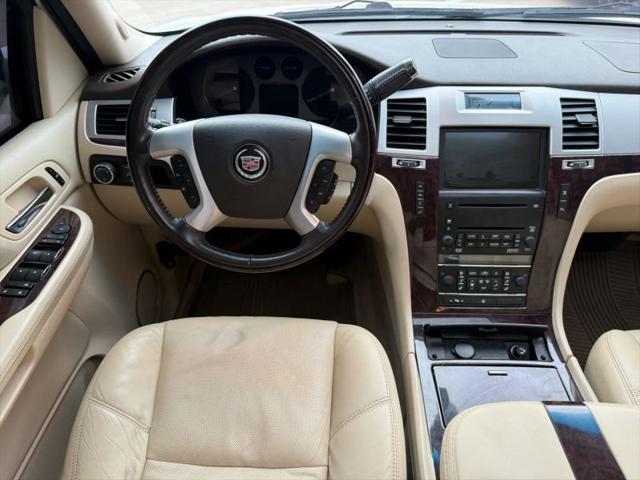 2008 Cadillac Escalade Standard