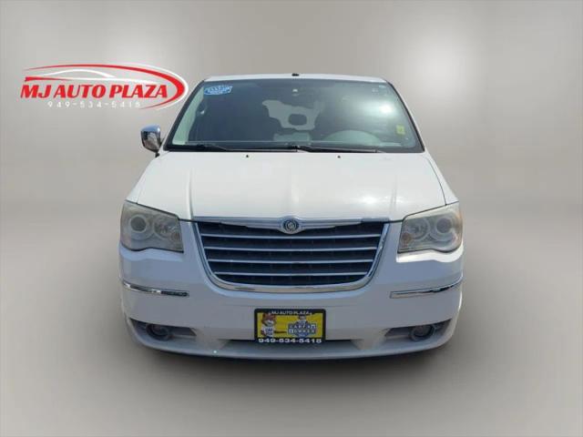 2008 Chrysler Town & Country Limited