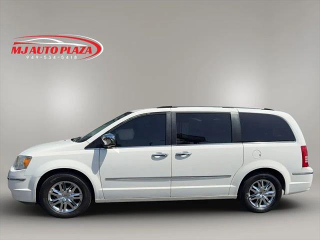 2008 Chrysler Town & Country Limited