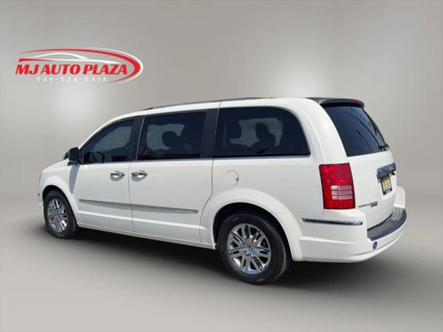 2008 Chrysler Town & Country Limited