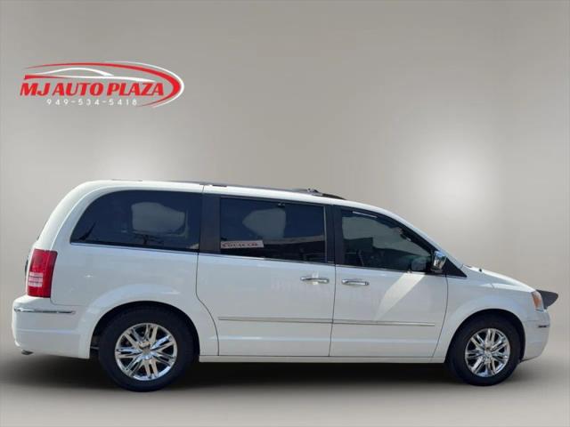2008 Chrysler Town & Country Limited