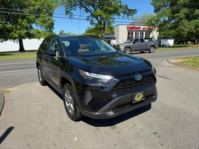 2022 Toyota RAV4 Hybrid XLE