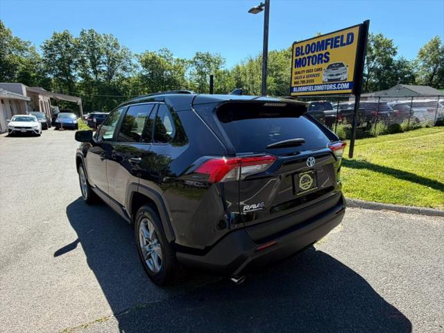 2022 Toyota RAV4 Hybrid XLE