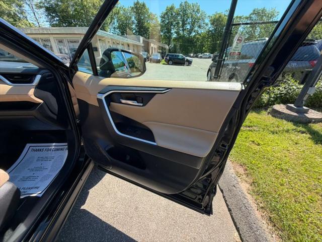 2022 Toyota RAV4 Hybrid XLE