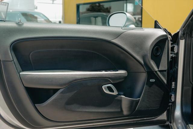 2016 Dodge Challenger SXT Plus