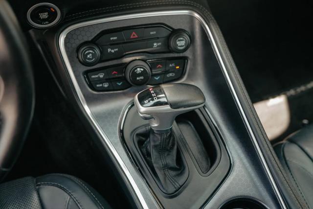 2016 Dodge Challenger SXT Plus