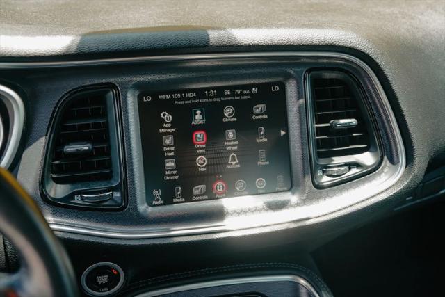 2016 Dodge Challenger SXT Plus