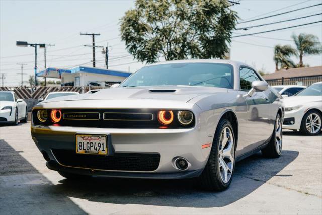 2016 Dodge Challenger SXT Plus