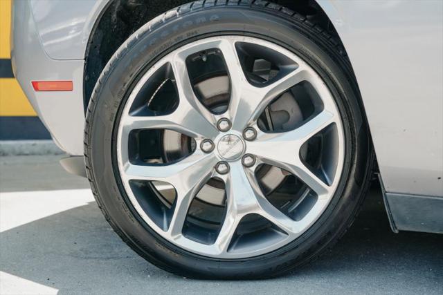 2016 Dodge Challenger SXT Plus