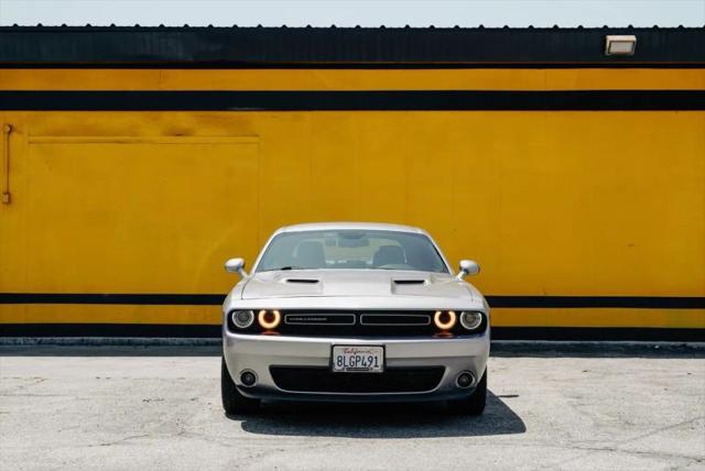 2016 Dodge Challenger SXT Plus