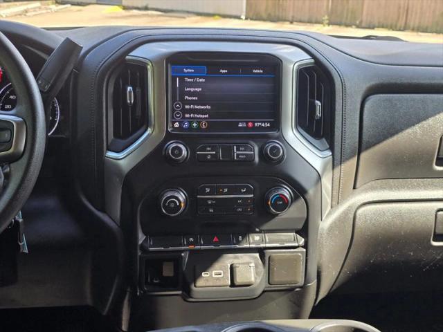 2020 Chevrolet Silverado 1500 4WD Double Cab Standard Bed Custom