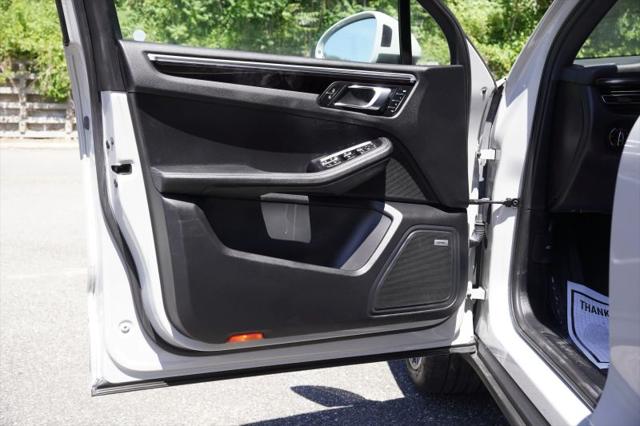 2020 Porsche Macan Base