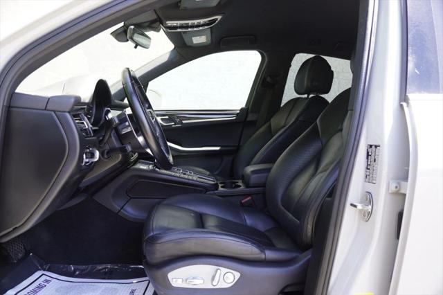 2020 Porsche Macan Base