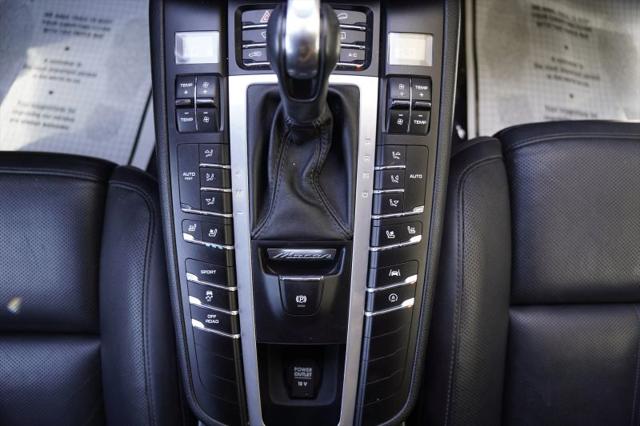 2020 Porsche Macan Base