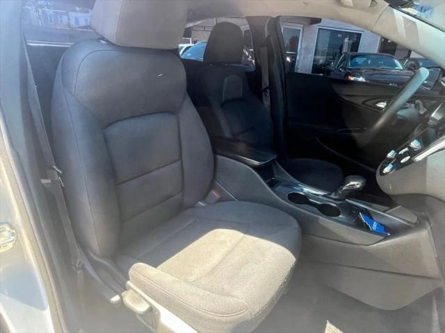 2021 Chevrolet Malibu FWD LT