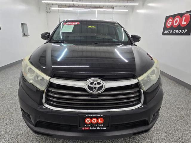2016 Toyota Highlander LE V6