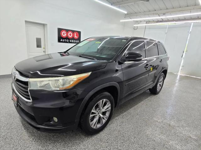 2016 Toyota Highlander LE V6