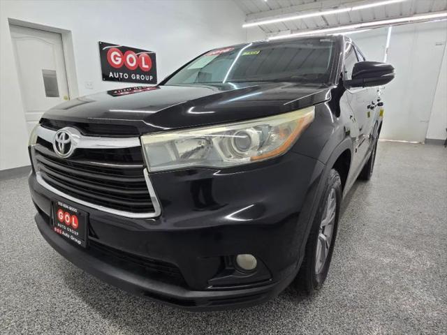 2016 Toyota Highlander LE V6