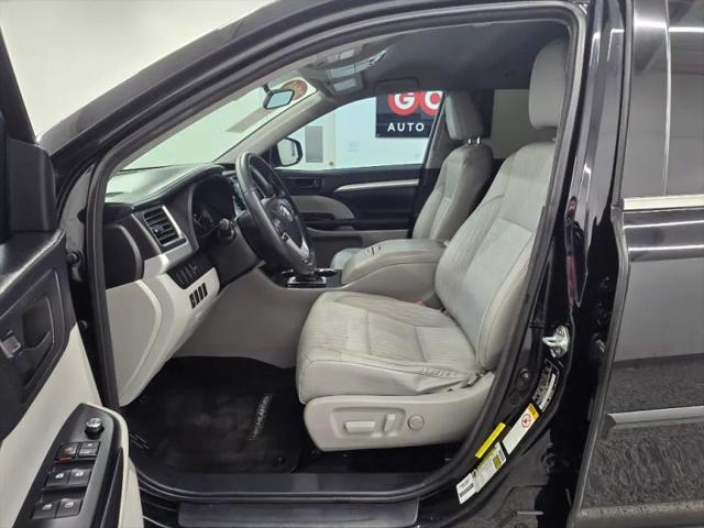 2016 Toyota Highlander LE V6