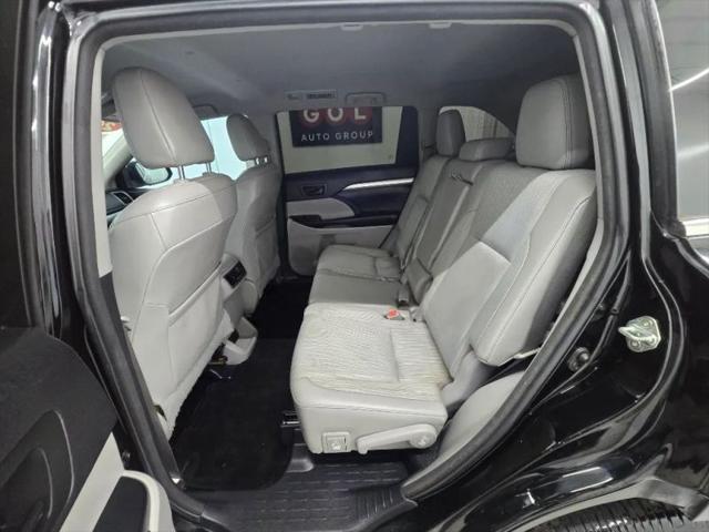 2016 Toyota Highlander LE V6