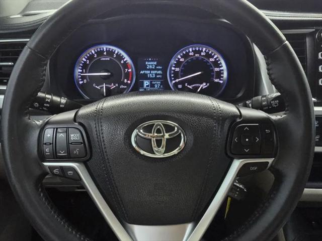 2016 Toyota Highlander LE V6