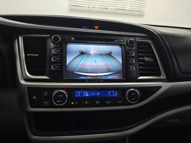 2016 Toyota Highlander LE V6