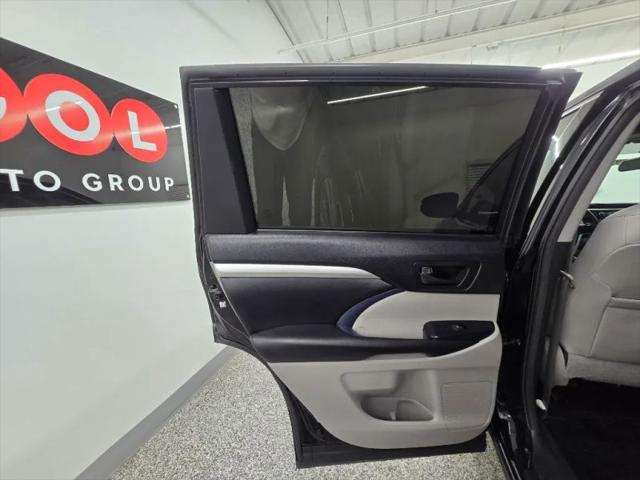 2016 Toyota Highlander LE V6