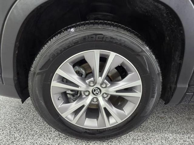 2016 Toyota Highlander LE V6
