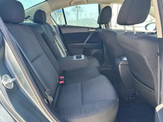 2012 Mazda Mazda3 i Touring