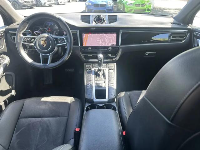 2020 Porsche Macan Macan