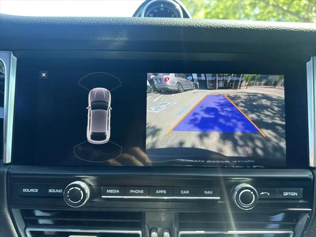 2020 Porsche Macan Macan