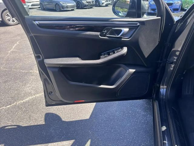 2020 Porsche Macan Macan
