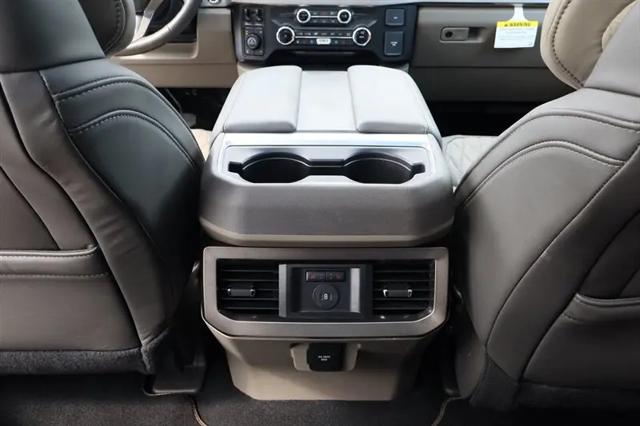 2025 Ford F-350 Platinum