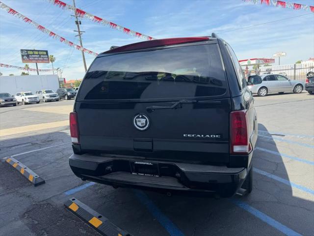2003 Cadillac Escalade Standard