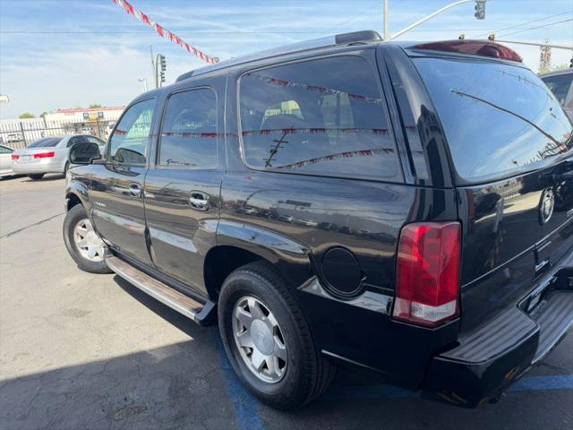 2003 Cadillac Escalade Standard